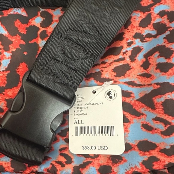 FREE PEOPLE MOVEMENT QUILTED PRINT SLING BELT BAG NWT - Picture 10 of 10